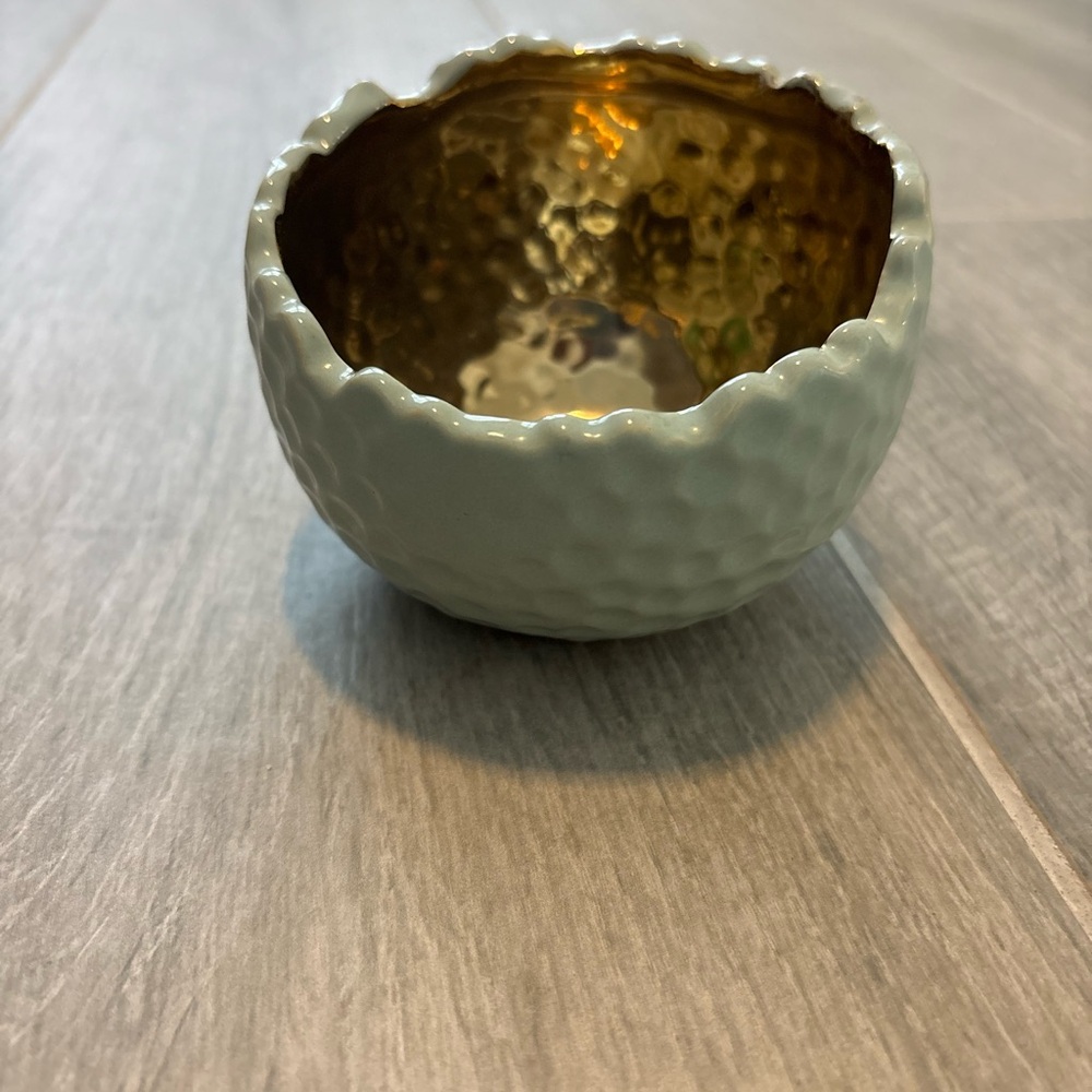 Textured Ceramic Bowl with Gold Interior